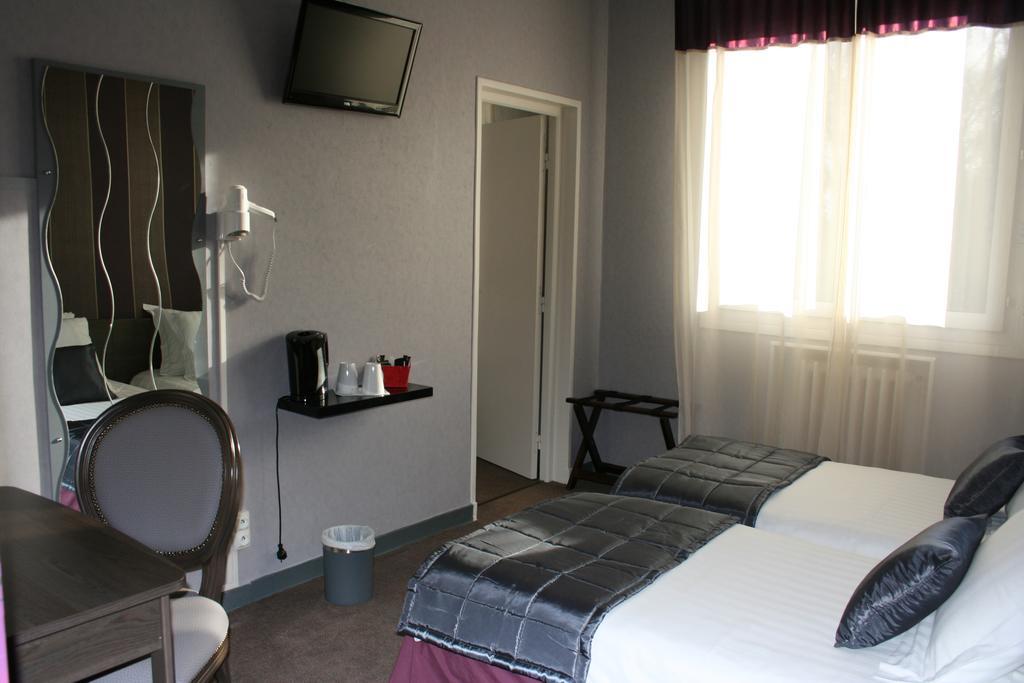 Hostellerie De La Quenoeuille Marquise Room photo